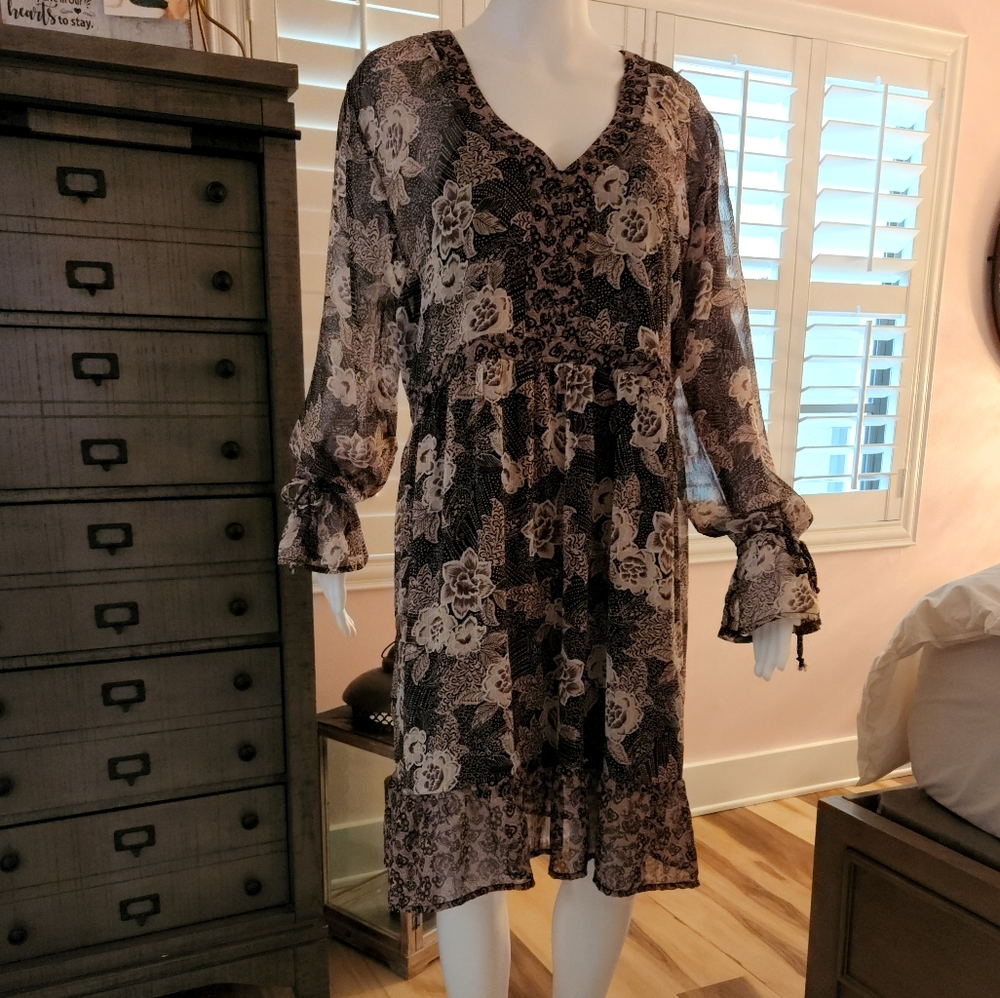2 PIECE CHIFFON DRESS SET. SZ XL